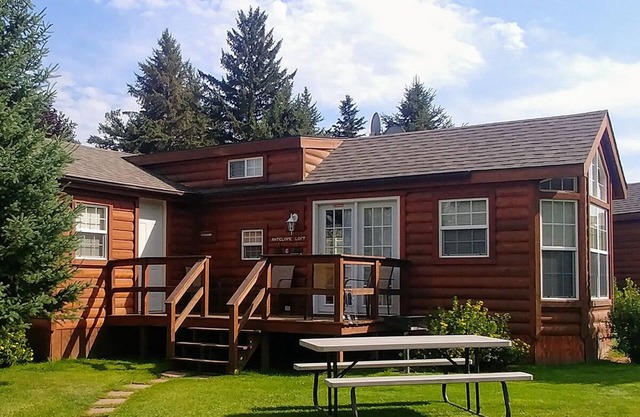 Antelope Loft: Cabins @ Creekside #6