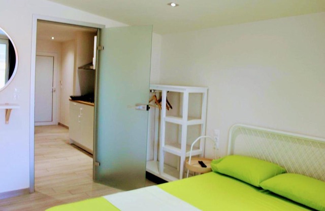 Anthia House