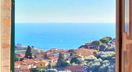 Antica casa in pietra vista mare