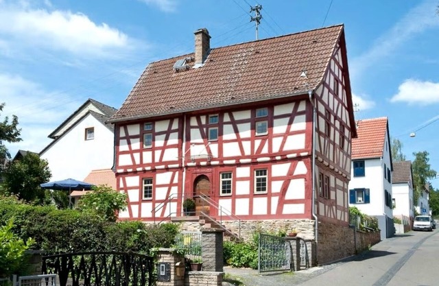 Joyau à colombages antique - dans la ceinture verte de Wiesbaden