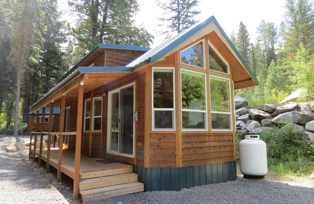 Antone Creek Lodge. Restez à la montagne dans les cabines portables de Rich, CDL # 4
