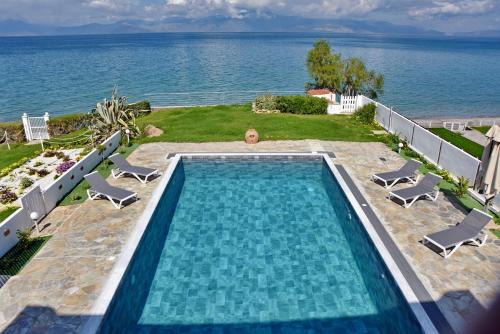 Antorina Beachfront Villas