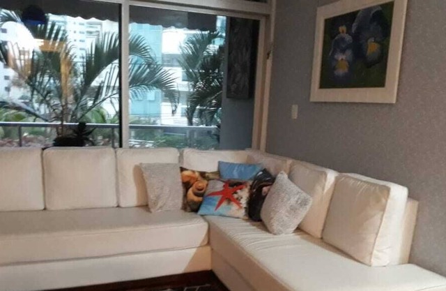 Ap confortable et avec un grand balcon.