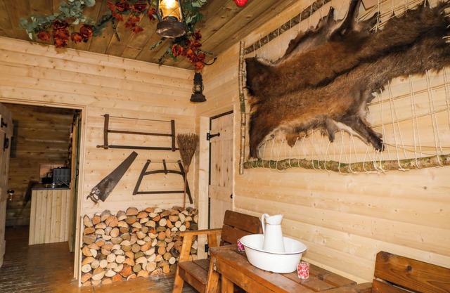 Apache Falls Lodge