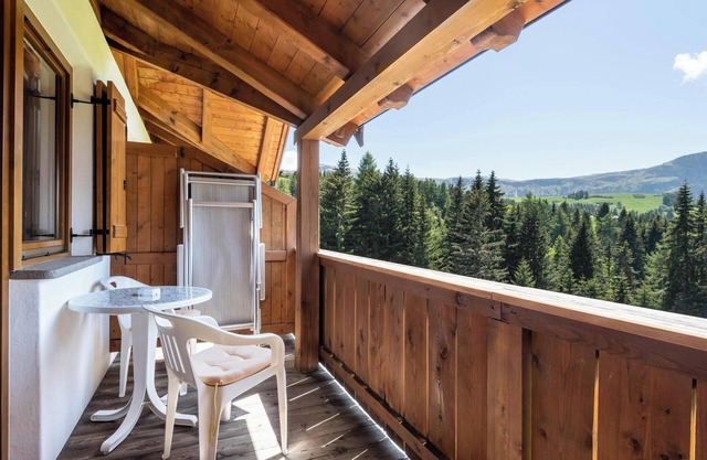 Appartement "Ferienparadies Sabina Föhre" dans la réserve naturelle directement sur l'Alpe di Siusi