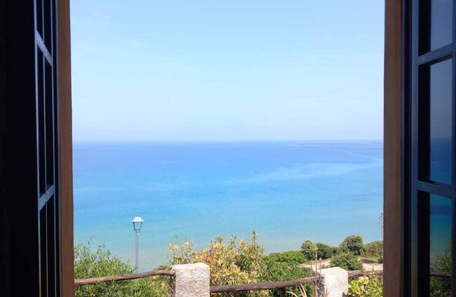 Apartment with breathtaking sea view on the west coast in Sardinia