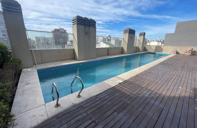 San Telmo Apart Suites avec piscine et grill