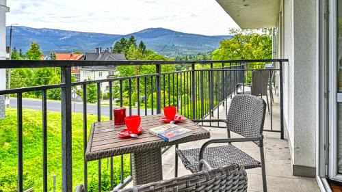 Apartament Dworcowa 8 z Widokiem na Szrenicę - 5D Apartments