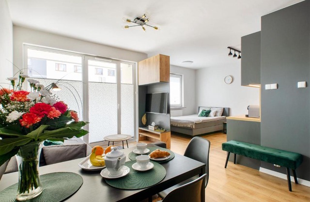 Apartament Jarzębinowy z ogródkiem