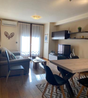 Apartament Neret I