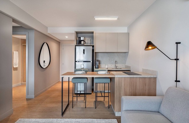 1 bedroom apartment with garden.