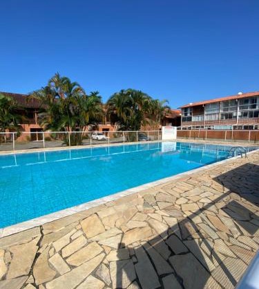 Apartamento a 250 metros da Praia do Sapê e Maranduba - Piscina e Ar condicionado
