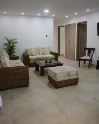 Apartamento Amoblado en Los Nogales zona exclusiva