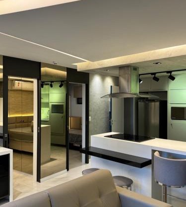 Apartamento com 02 quartos, Beira Mar, Fortaleza - CE.