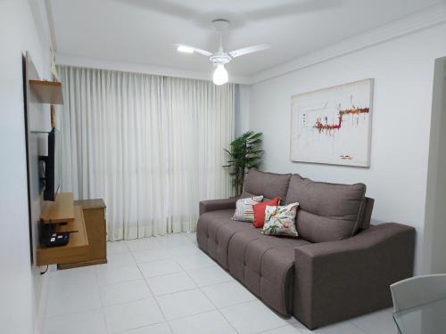 Apartamento com vista para o mar na Enseada Azul