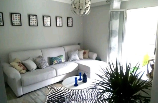 Apartamento con terraza y estacionamiento