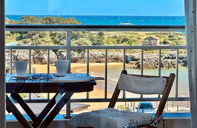 Apartamento con vistas al mar en la playa - Alfar 5900