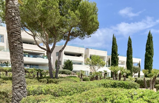 Apartamento de Lujo con Piscina y Playa. Preciosa Puesta de sol