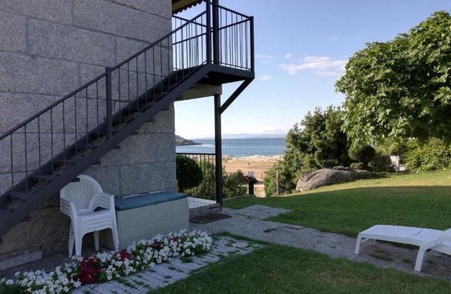 APARTAMENTO EN CASA A PIE DE PLAYA