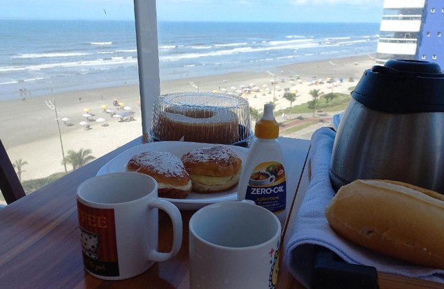 Apartamento na Praia Grande II - Pé na Areia