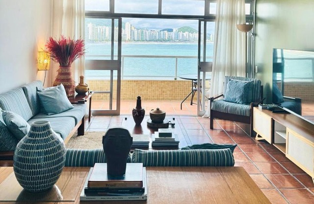 Apartamento pé na areia Guarujá