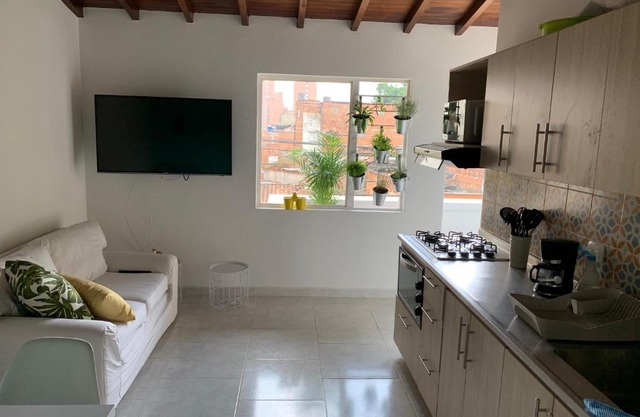 Apartamento remodelado en el mejor sitio del centro de Medellín Home Aris 401