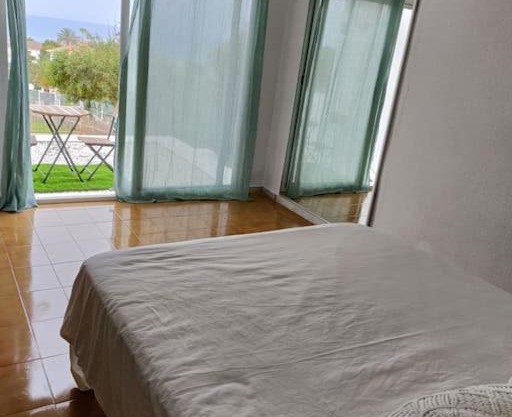 apartamento vista mar y piscina