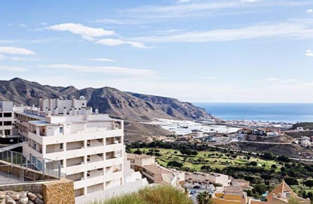 Apartamentos Deluxe Roquetas, Vistas al mar, Golf, Piscina Climatizada