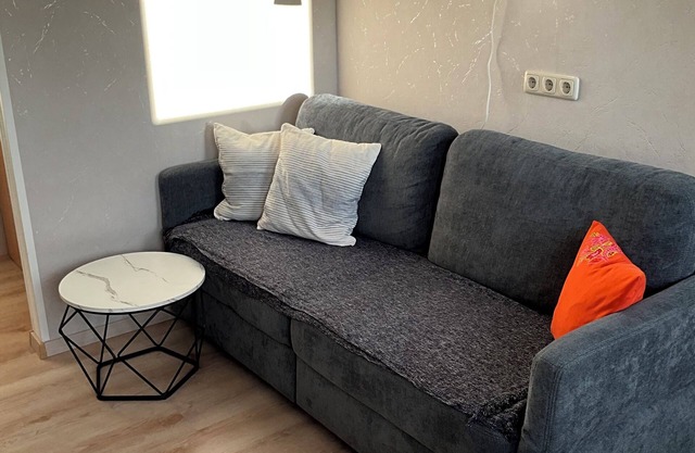 Petit appartement confortable situé au centre de Steinhude, à 100m de la mer