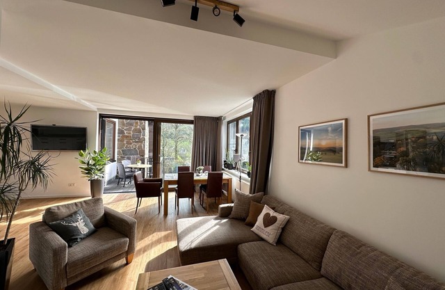 Appartement "Zum Wilzenberg" avec vue sur les montagnes, balcon et Wi-Fi