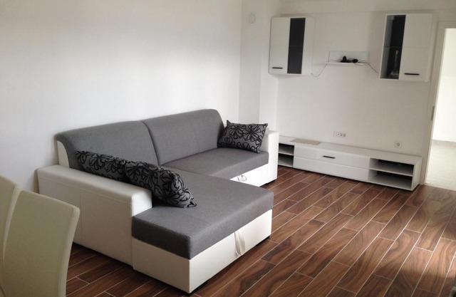 APARTMAN RAŽANAC