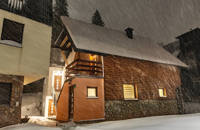 Apartman "Strahinja Lux 1" sa dvije spavaće sobe.Brzi WiFi internet.