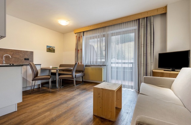 Apartment "Residence Griesfeld 45" with Mountain View, Shared Pool & Wi-Fi