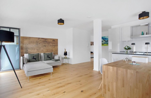 Appartement 'Design Ferienwohnung Am Chiemsee' avec terrasse privée, jardin privé et Wi-Fi