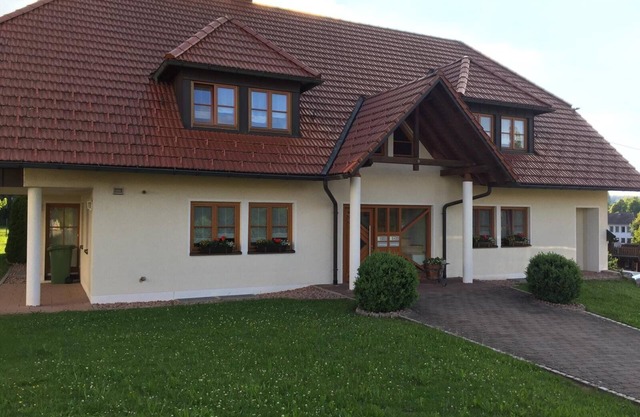 Appartement 'Ferienwohnung Schütz' avec balcon et Wi-Fi