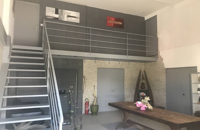APPARTEMENT DANS LOFT