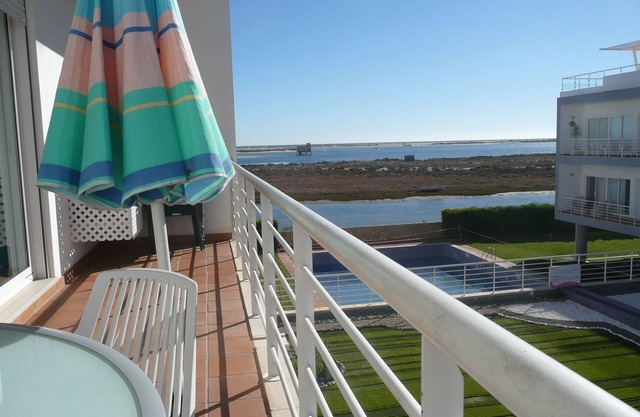 appart 100m² vue bord de mer parking privé, piscine. Disponibilité mai juin 2025
