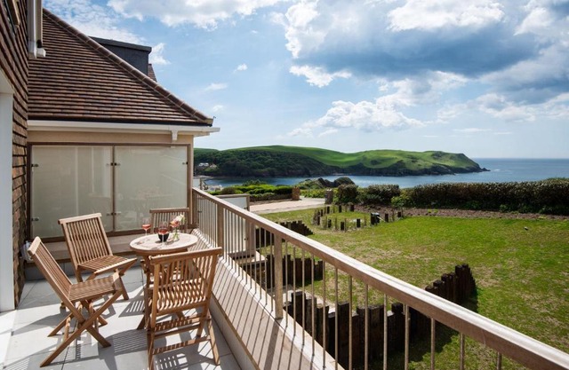 Apartment 13, Willow Cove