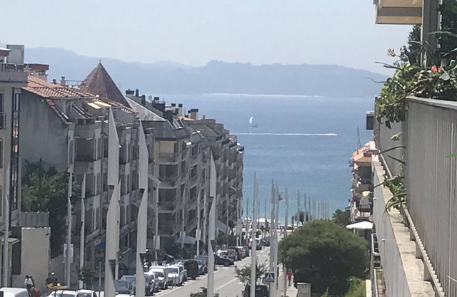 Appartement à 300 mètres de la plage de Silgar, neuf, extérieur et lumineux