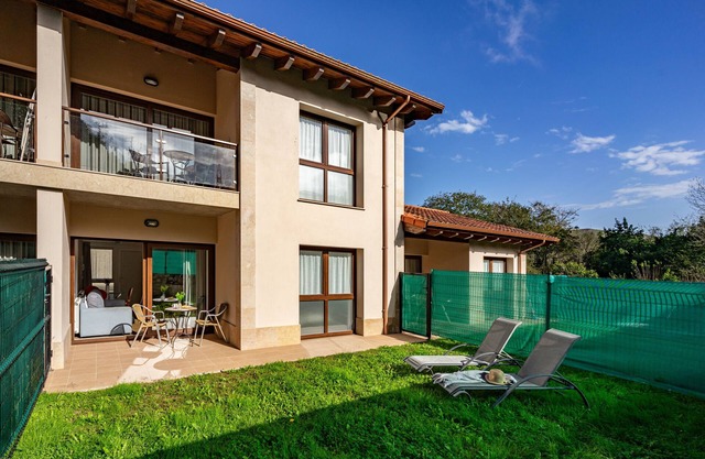 Appartement '4 Jardin- Puerto Chico' avec vue montagne et jardin privé