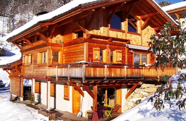 Appartement luxueux 4****, poêle à bois, 2 chambres,4 à 5 personnes dans chalet