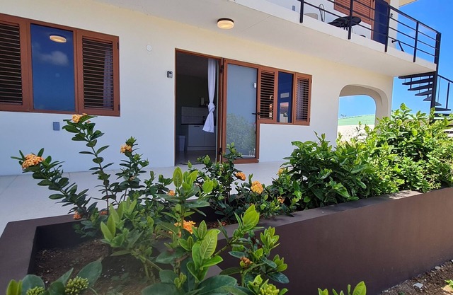 Apartment 56A -Charming 2-bedroom apartment with WiFi, AC in gorgeous Willemstad