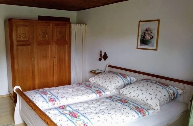 Ferienwohnung (74qm), Terrasse, Küche extra, 2 Schlaf- und 1 Wohnzimmer, WLAN, max 5 Personen