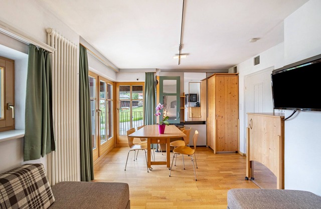 Appartement '6' avec vue sur les montagnes, piscine partagée et Wi-Fi