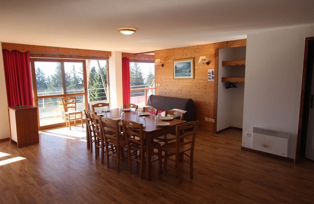 Apartment 8 people, south terrace, near slopes