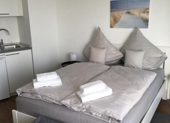 Apartment 9, OG 23