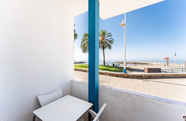 Appartement 'A la Orilla del Mar, Pedregalejo' avec vue sur la mer et climatisation