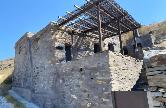 Appartement 'Alonaki Tinos Rental' avec vue sur la montagne, Wi-Fi et climatisation