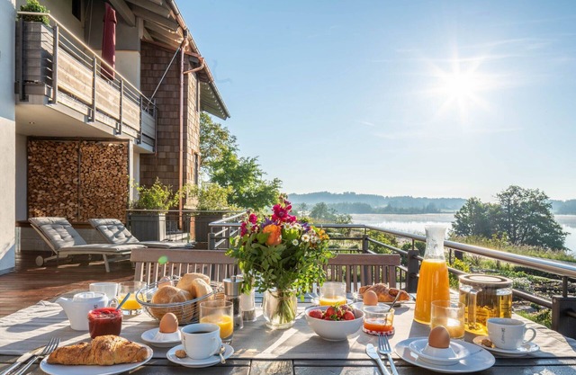 Appartement "Alpa-Art" avec vue sur le lac, terrasse privée et Wi-Fi