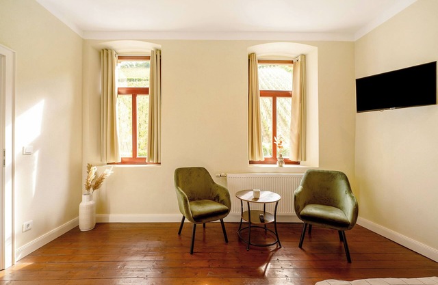 Appartement 'Alte Stadtvilla Am Weinberg 4' avec jardin partagé et Wi-Fi